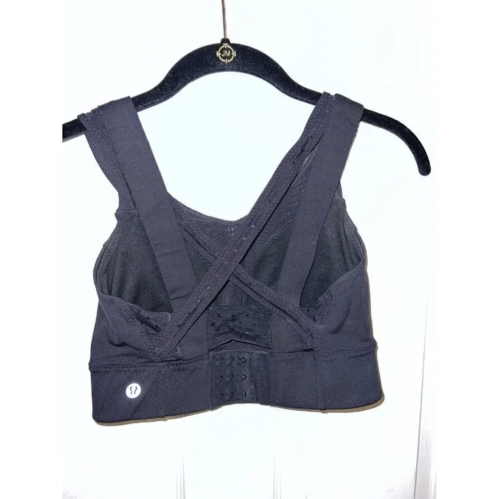 LULULEMON Black Strappy Sports Bra X Cross Gym Training Running Mesh Ins…